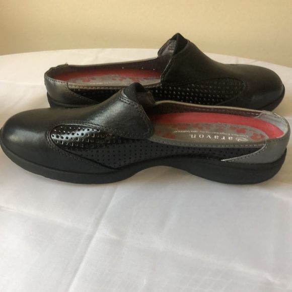 ARAVON By New Balance Women's Black Leather Slip on Shoes Mules size 6 - Picture 2 of 7
